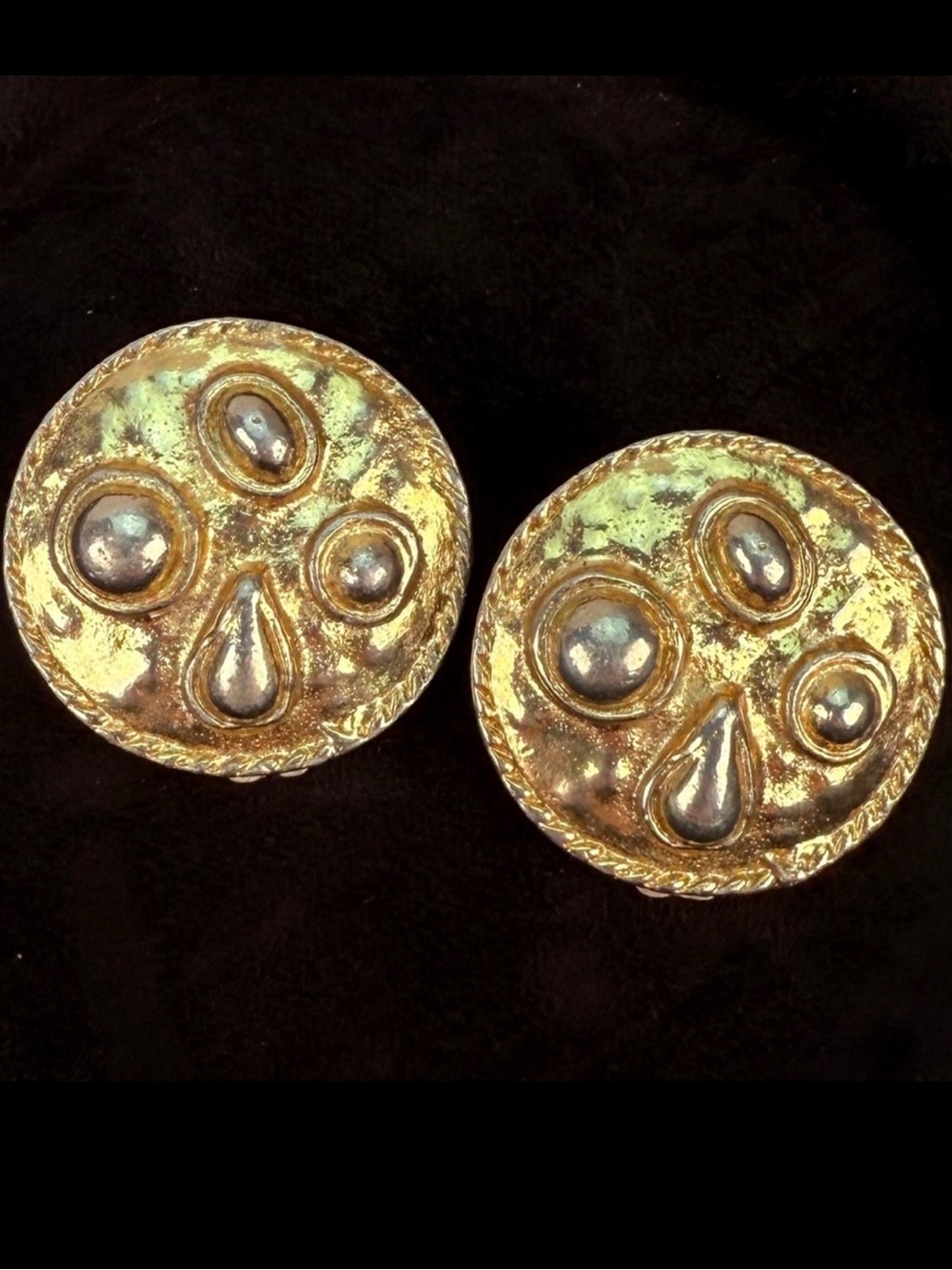 Vintage, weighted, aged goldtone, clip on earrings